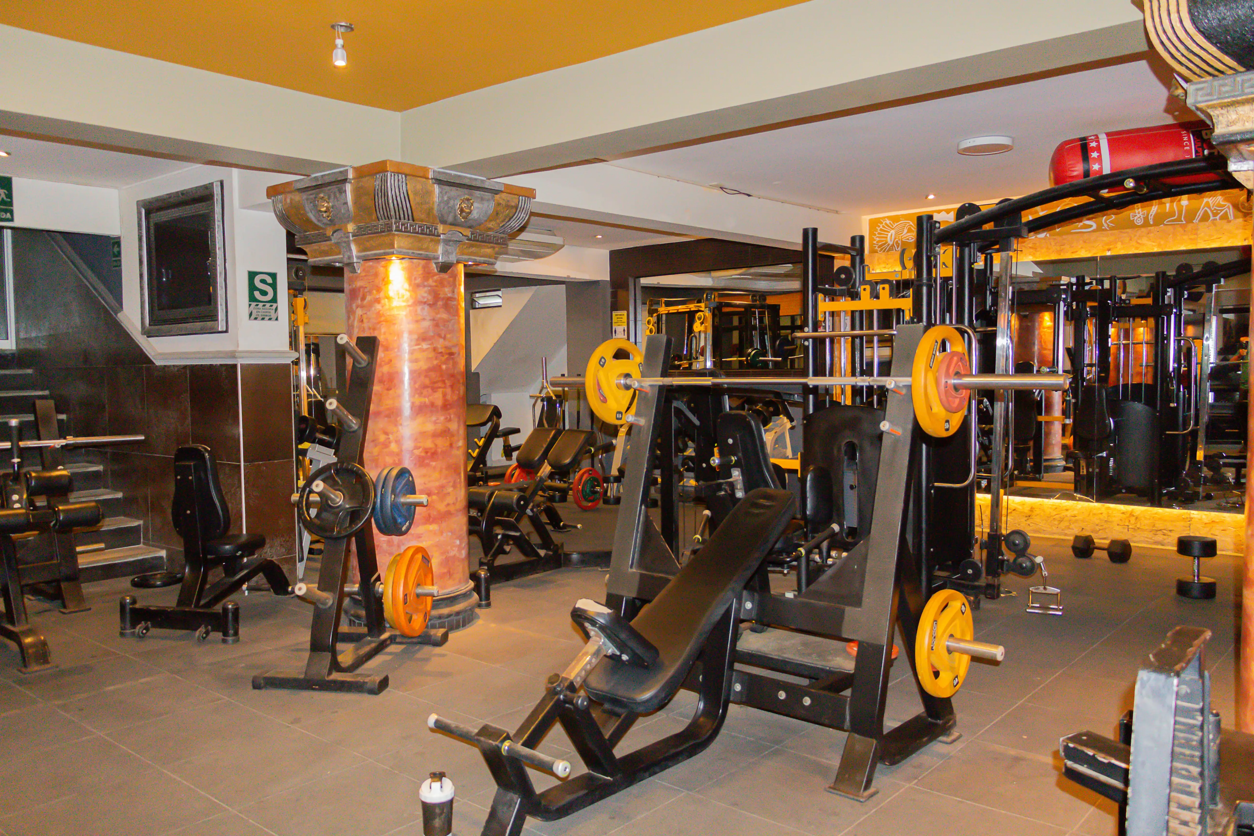 Gimnasio TRES27